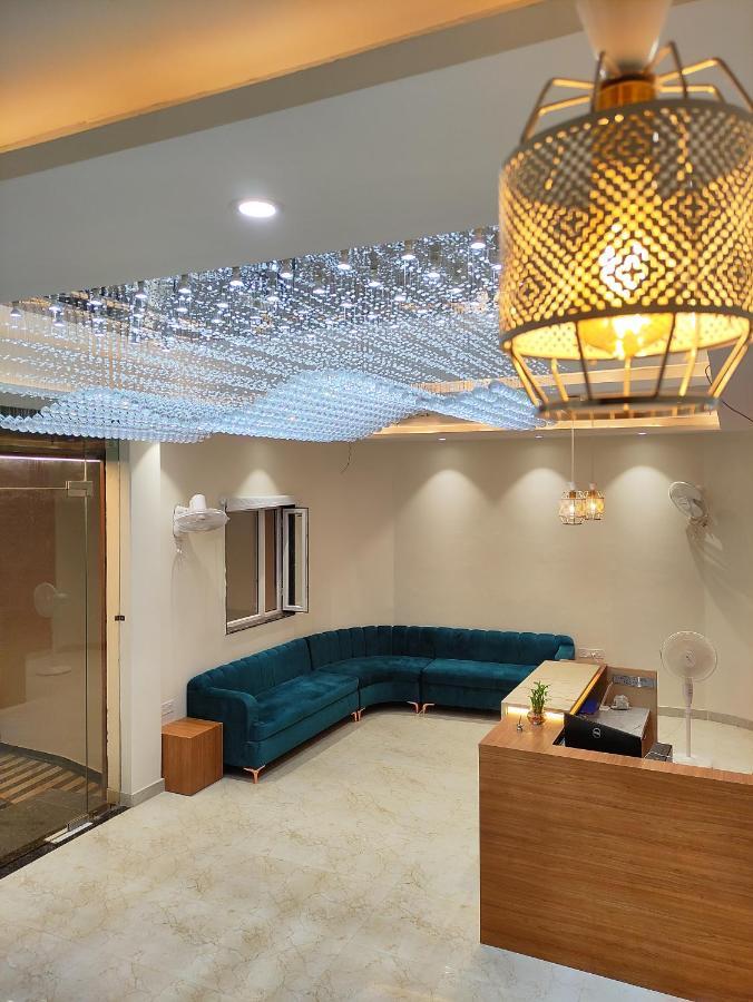 Hotel Satsang Grand พาราณสี ภายนอก รูปภาพ