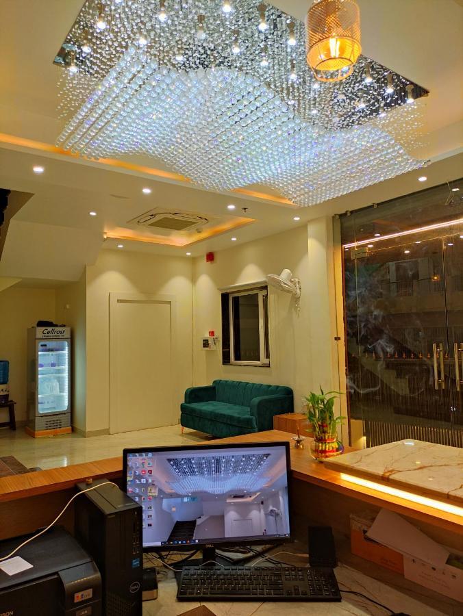 Hotel Satsang Grand พาราณสี ภายนอก รูปภาพ