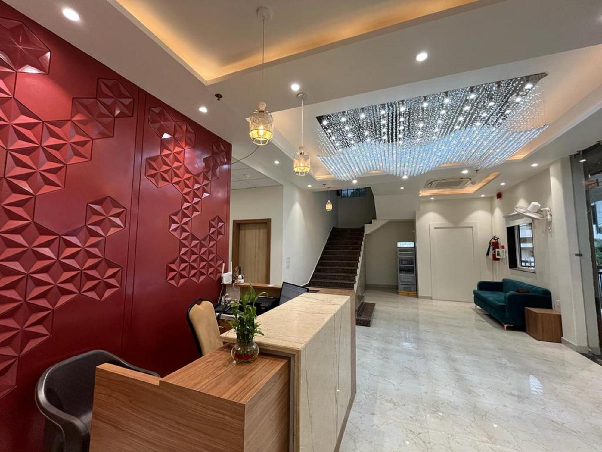 Hotel Satsang Grand พาราณสี ภายนอก รูปภาพ
